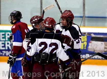 Thumbnail 3 in Farmington/Avon/Windsor vs Brookfield/Bethel/Danbury (CIAC Division II First Round) photogallery.