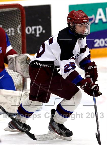 Thumbnail 2 in Farmington/Avon/Windsor vs Brookfield/Bethel/Danbury (CIAC Division II First Round) photogallery.