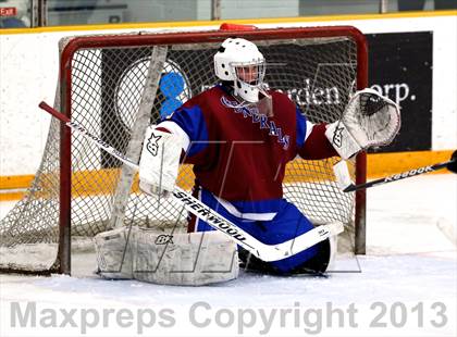Thumbnail 1 in Farmington/Avon/Windsor vs Brookfield/Bethel/Danbury (CIAC Division II First Round) photogallery.