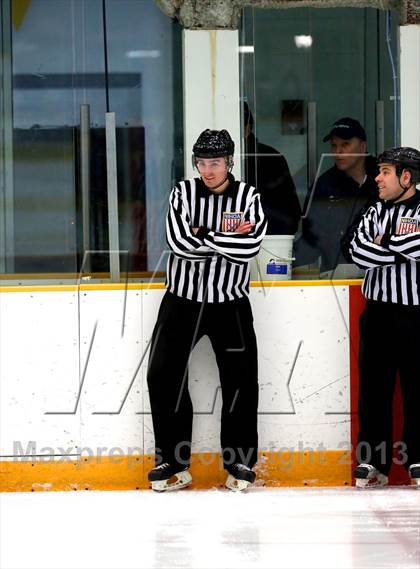 Thumbnail 1 in Farmington/Avon/Windsor vs Brookfield/Bethel/Danbury (CIAC Division II First Round) photogallery.