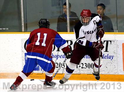 Thumbnail 1 in Farmington/Avon/Windsor vs Brookfield/Bethel/Danbury (CIAC Division II First Round) photogallery.