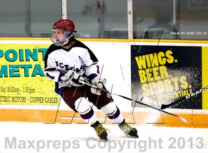 Thumbnail 3 in Farmington/Avon/Windsor vs Brookfield/Bethel/Danbury (CIAC Division II First Round) photogallery.