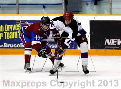 Thumbnail 2 in Farmington/Avon/Windsor vs Brookfield/Bethel/Danbury (CIAC Division II First Round) photogallery.