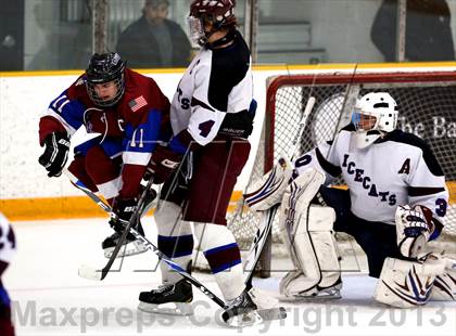 Thumbnail 2 in Farmington/Avon/Windsor vs Brookfield/Bethel/Danbury (CIAC Division II First Round) photogallery.