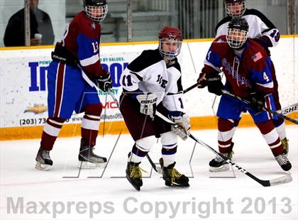 Thumbnail 3 in Farmington/Avon/Windsor vs Brookfield/Bethel/Danbury (CIAC Division II First Round) photogallery.
