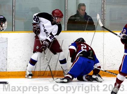 Thumbnail 1 in Farmington/Avon/Windsor vs Brookfield/Bethel/Danbury (CIAC Division II First Round) photogallery.