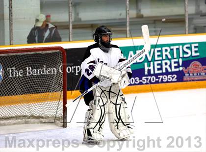 Thumbnail 2 in Farmington/Avon/Windsor vs Brookfield/Bethel/Danbury (CIAC Division II First Round) photogallery.
