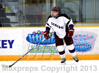 Thumbnail 3 in Farmington/Avon/Windsor vs Brookfield/Bethel/Danbury (CIAC Division II First Round) photogallery.