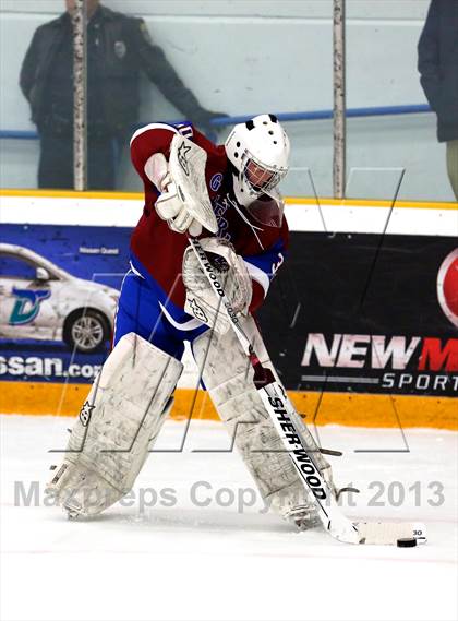 Thumbnail 2 in Farmington/Avon/Windsor vs Brookfield/Bethel/Danbury (CIAC Division II First Round) photogallery.