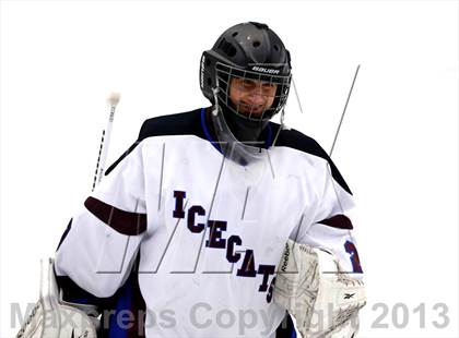 Thumbnail 2 in Farmington/Avon/Windsor vs Brookfield/Bethel/Danbury (CIAC Division II First Round) photogallery.