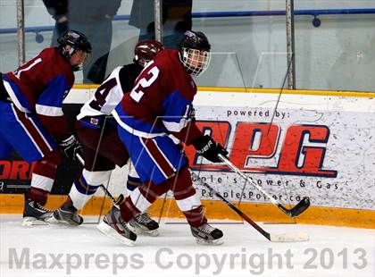 Thumbnail 1 in Farmington/Avon/Windsor vs Brookfield/Bethel/Danbury (CIAC Division II First Round) photogallery.