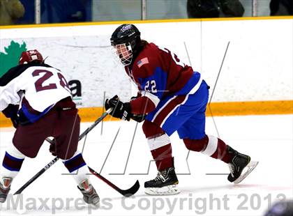 Thumbnail 2 in Farmington/Avon/Windsor vs Brookfield/Bethel/Danbury (CIAC Division II First Round) photogallery.