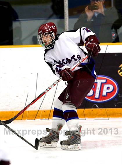 Thumbnail 3 in Farmington/Avon/Windsor vs Brookfield/Bethel/Danbury (CIAC Division II First Round) photogallery.