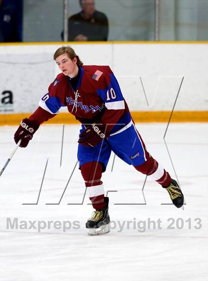 Thumbnail 1 in Farmington/Avon/Windsor vs Brookfield/Bethel/Danbury (CIAC Division II First Round) photogallery.