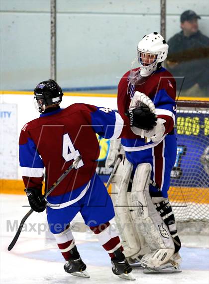Thumbnail 2 in Farmington/Avon/Windsor vs Brookfield/Bethel/Danbury (CIAC Division II First Round) photogallery.