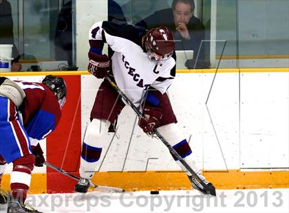 Thumbnail 3 in Farmington/Avon/Windsor vs Brookfield/Bethel/Danbury (CIAC Division II First Round) photogallery.