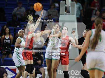 Thumbnail 1 in Greene County Tech vs. Farmington (AAA 5A State Final) photogallery.