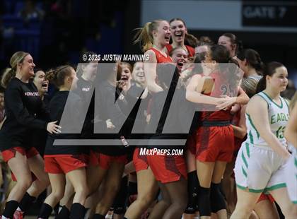 Thumbnail 3 in Greene County Tech vs. Farmington (AAA 5A State Final) photogallery.