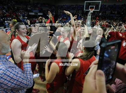 Thumbnail 3 in Greene County Tech vs. Farmington (AAA 5A State Final) photogallery.