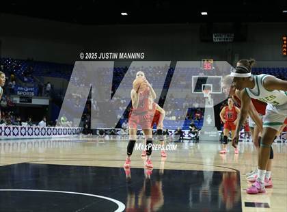 Thumbnail 1 in Greene County Tech vs. Farmington (AAA 5A State Final) photogallery.