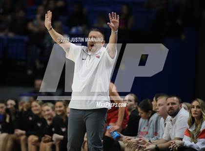 Thumbnail 1 in Greene County Tech vs. Farmington (AAA 5A State Final) photogallery.