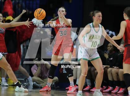 Thumbnail 2 in Greene County Tech vs. Farmington (AAA 5A State Final) photogallery.