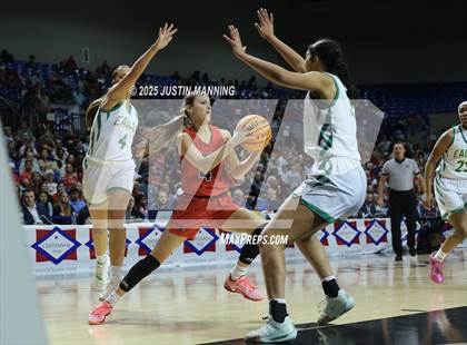 Thumbnail 1 in Greene County Tech vs. Farmington (AAA 5A State Final) photogallery.