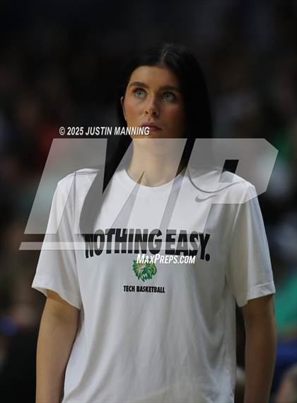 Thumbnail 1 in Greene County Tech vs. Farmington (AAA 5A State Final) photogallery.