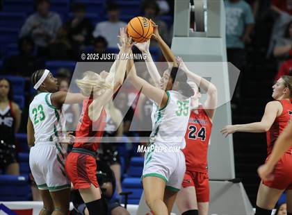 Thumbnail 3 in Greene County Tech vs. Farmington (AAA 5A State Final) photogallery.