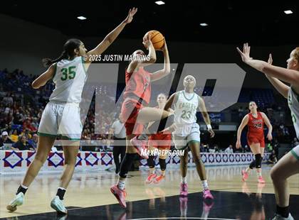 Thumbnail 2 in Greene County Tech vs. Farmington (AAA 5A State Final) photogallery.