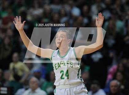 Thumbnail 3 in Greene County Tech vs. Farmington (AAA 5A State Final) photogallery.