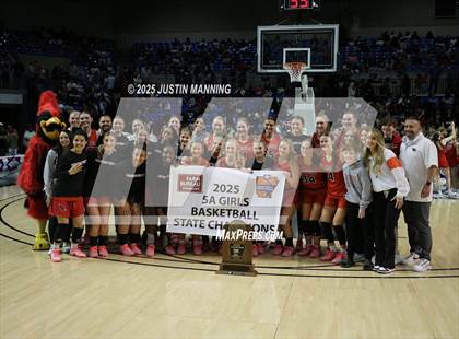 Thumbnail 2 in Greene County Tech vs. Farmington (AAA 5A State Final) photogallery.