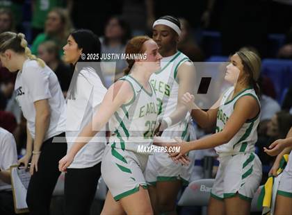 Thumbnail 1 in Greene County Tech vs. Farmington (AAA 5A State Final) photogallery.