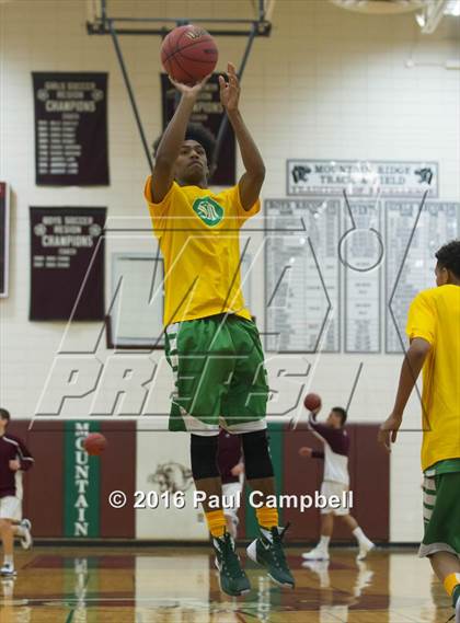 Thumbnail 3 in Mountain Ridge vs St. Mary's (AIA D1 Round 2 Playoff) photogallery.
