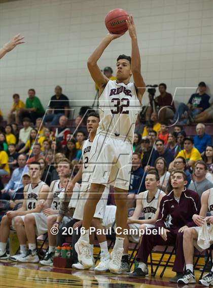 Thumbnail 2 in Mountain Ridge vs St. Mary's (AIA D1 Round 2 Playoff) photogallery.