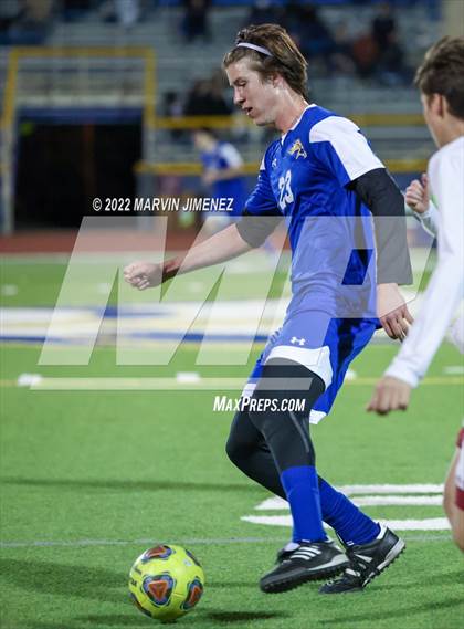 Thumbnail 2 in Agoura vs Oaks Christian photogallery.