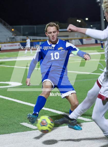 Thumbnail 3 in Agoura vs Oaks Christian photogallery.