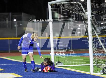 Thumbnail 1 in Agoura vs Oaks Christian photogallery.