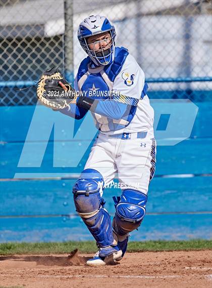 Thumbnail 1 in Del Campo vs. Cosumnes Oaks photogallery.