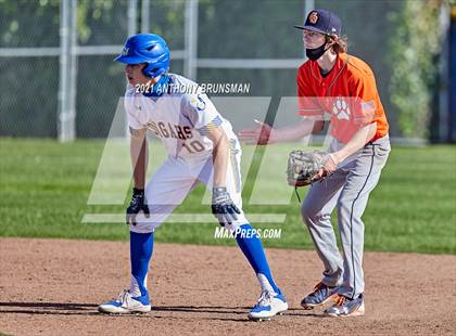 Thumbnail 2 in Del Campo vs. Cosumnes Oaks photogallery.