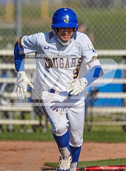 Thumbnail 2 in Del Campo vs. Cosumnes Oaks photogallery.