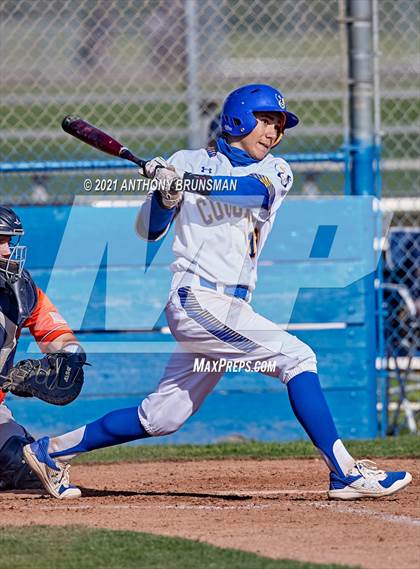 Thumbnail 1 in Del Campo vs. Cosumnes Oaks photogallery.