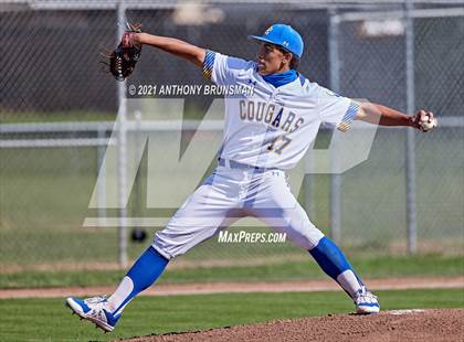 Thumbnail 2 in Del Campo vs. Cosumnes Oaks photogallery.