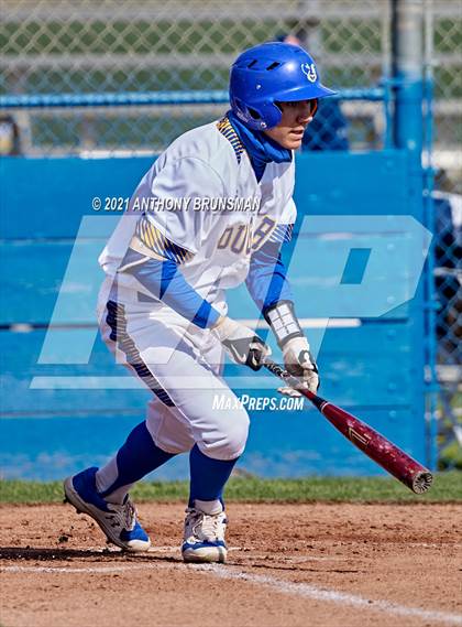 Thumbnail 1 in Del Campo vs. Cosumnes Oaks photogallery.