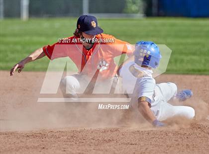 Thumbnail 2 in Del Campo vs. Cosumnes Oaks photogallery.