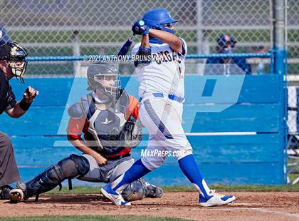 Thumbnail 1 in Del Campo vs. Cosumnes Oaks photogallery.