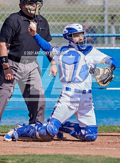 Thumbnail 3 in Del Campo vs. Cosumnes Oaks photogallery.