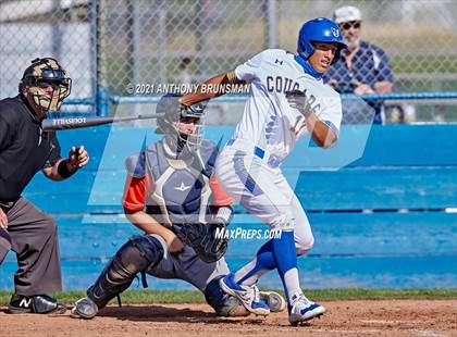 Thumbnail 3 in Del Campo vs. Cosumnes Oaks photogallery.