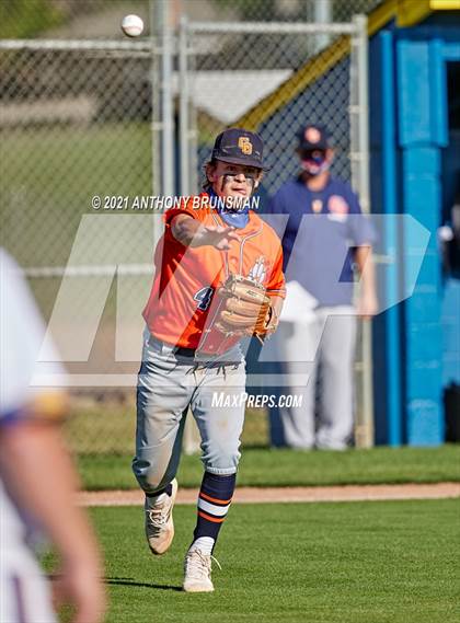 Thumbnail 2 in Del Campo vs. Cosumnes Oaks photogallery.