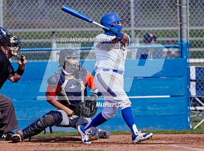 Thumbnail 2 in Del Campo vs. Cosumnes Oaks photogallery.